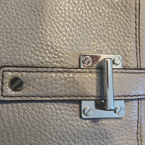 MICHAEL MICHEAL KORS Astrid Pear Gray Clutch/Shoulder Bag - Picture 15 of 16